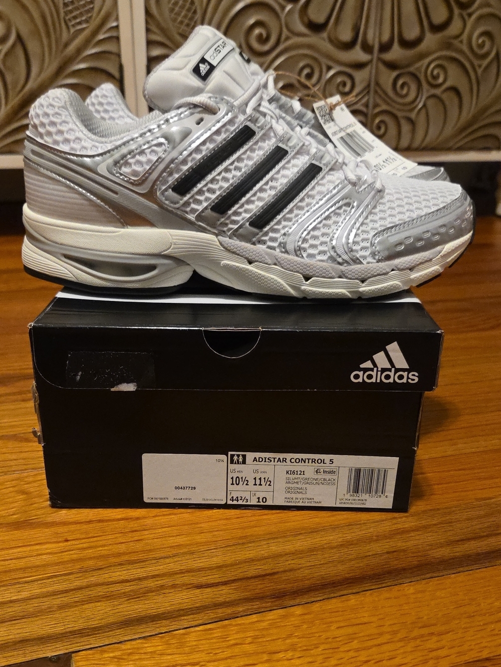 adidas Adistar Contol 5 Silver, White & Black Running Shoes